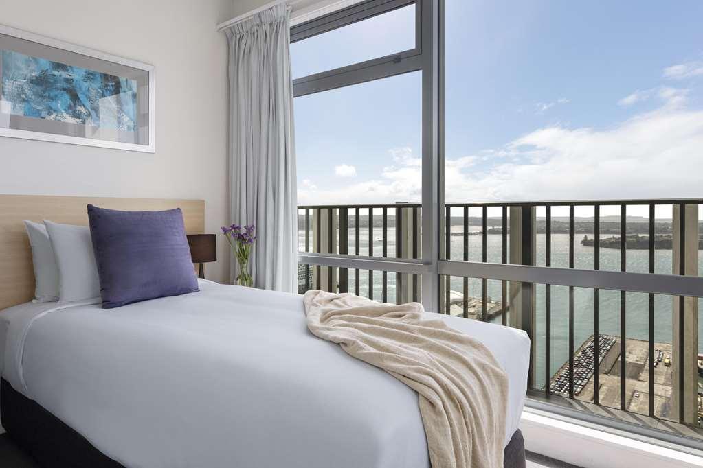 Auckland Harbour Suites Pokoj fotografie